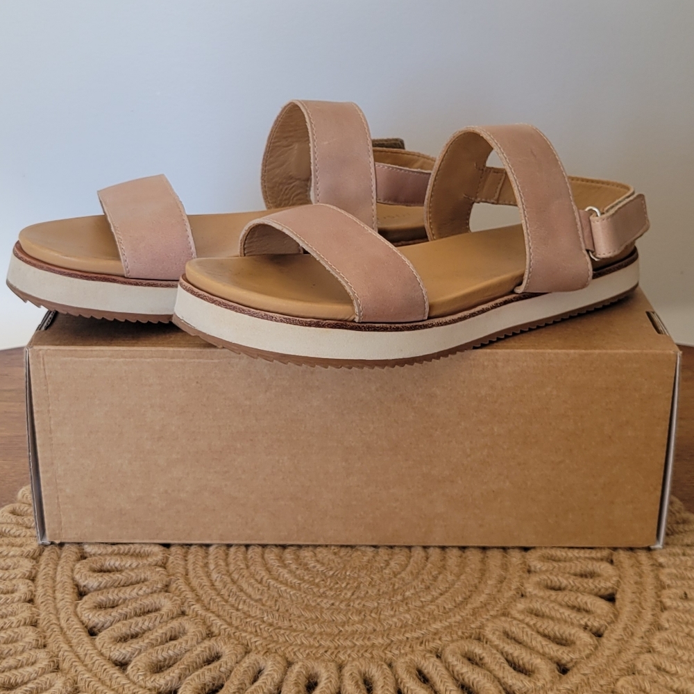 Nisolo Women's Tan Platform Sandal